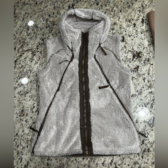 KUHL flight vest women’s size medium - Picture 1 of 6